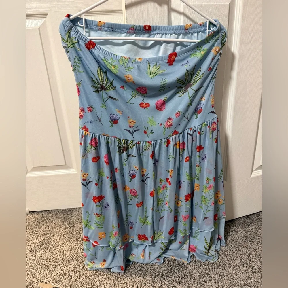 Dress - Picture 5 of 5